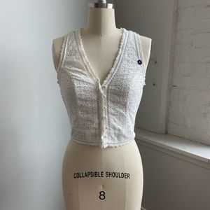 Eyelet button front top w/ open back